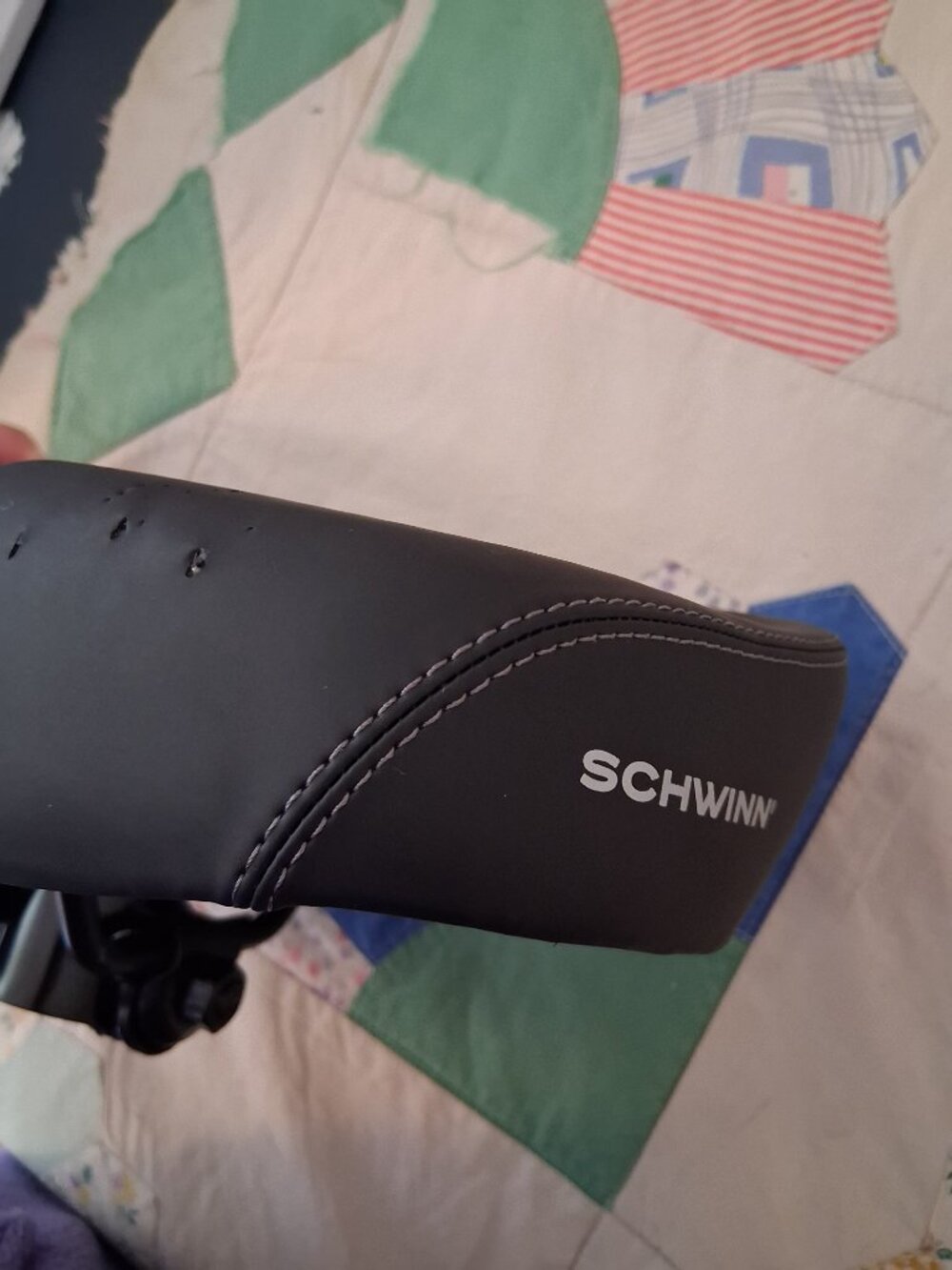Schwinn Cruise Noseless Foam Bicycle Saddle, Black - Picture 12 of 13